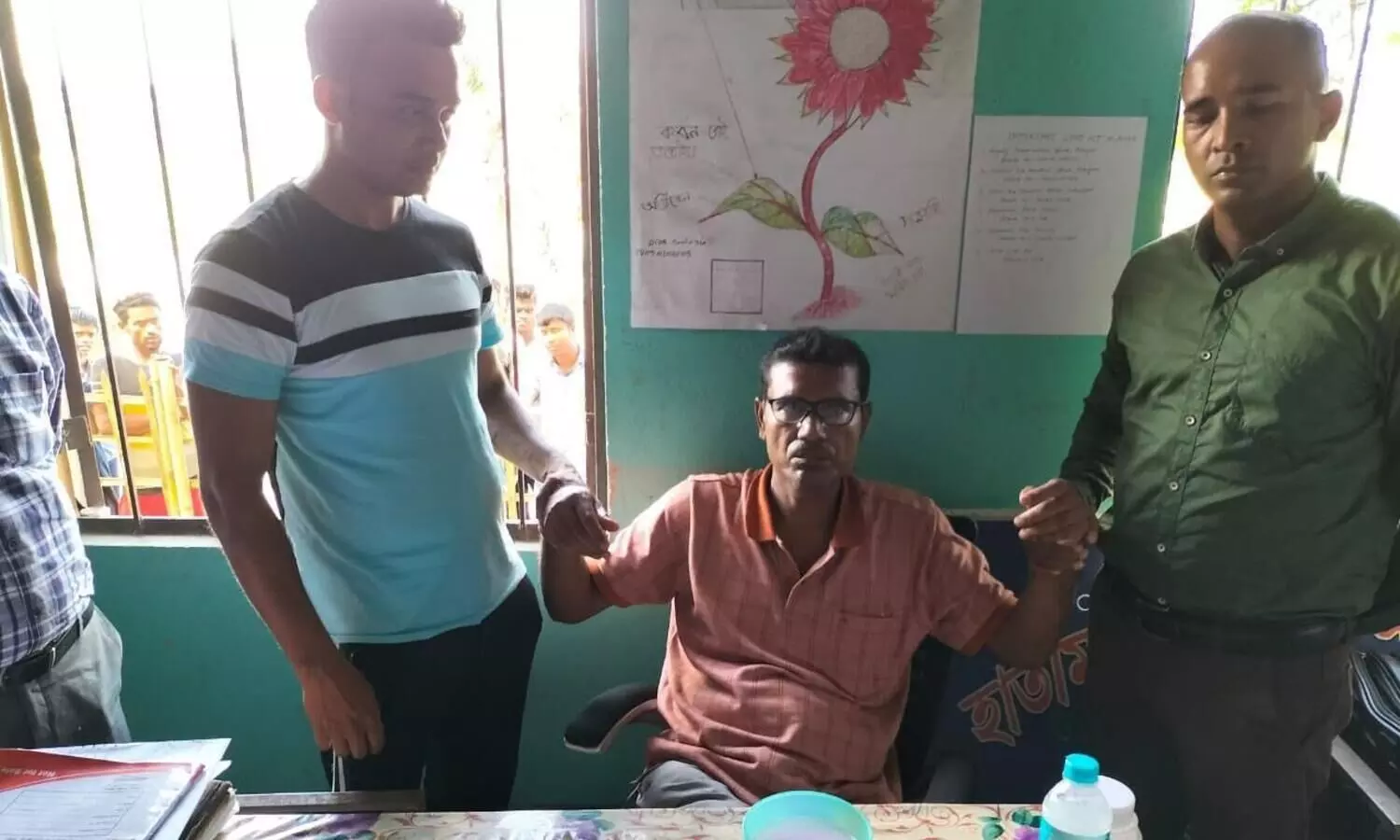 Morigaon: Head teacher caught red handed while accepting bribe