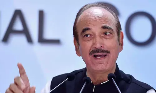 Ghulam Nabi Azad quit from Cong party positions, including primary membership