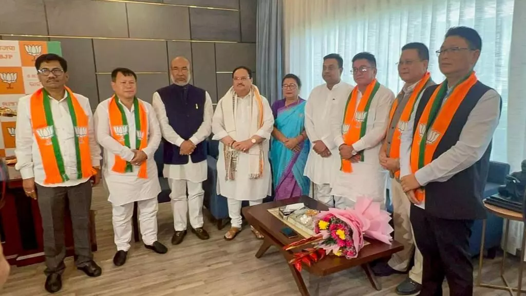 BJP President welcomes Manipur MLAs after merging with party BJP President welcomes Manipur MLAs after merging with party