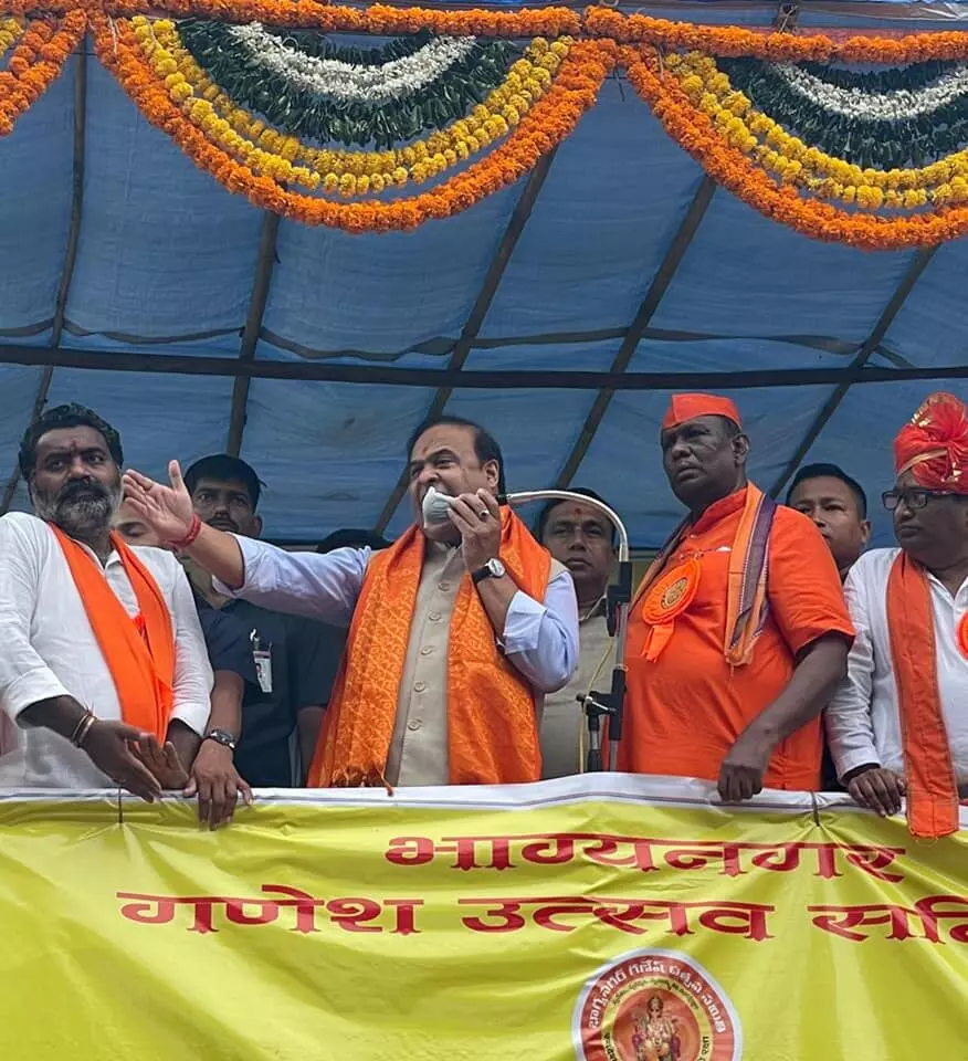 TRS leader confronts Assam CM at Hyderabad rally