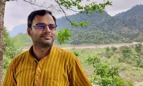 Senior journalist from Guwahati wins award for reporting on smuggling and counterfeiting issues