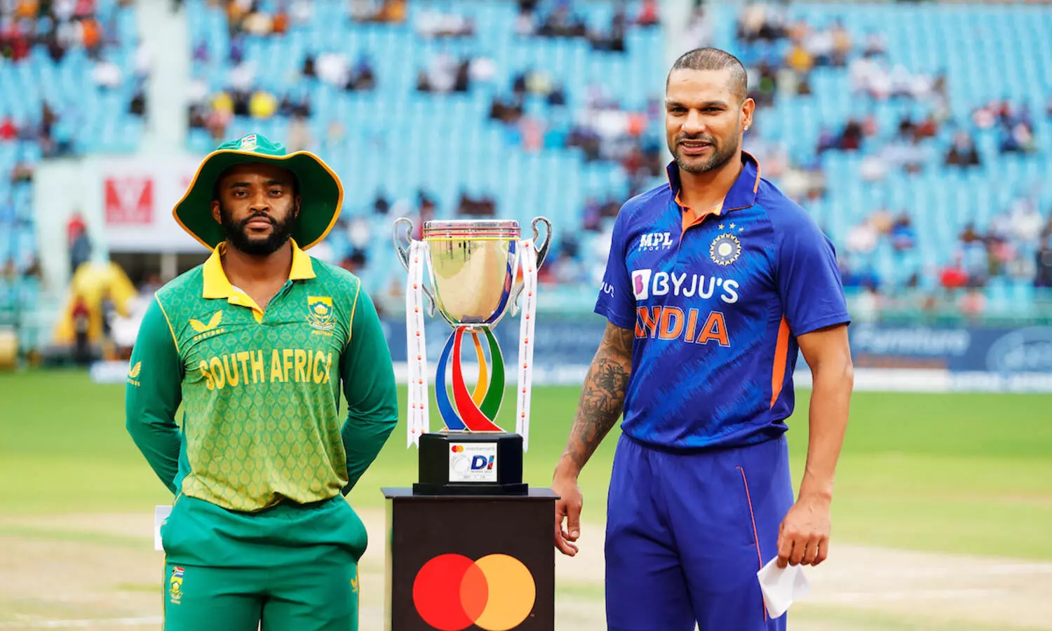 IND v SA, 2nd ODI: Shahbaz makes debut as Maharaj-led South Africa win toss, elect to bat first against India