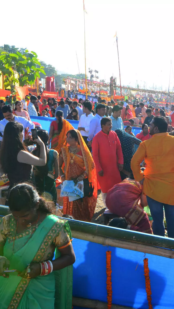 Devotees throng in large numbers during Chatth Puja celebrations in Guwahati