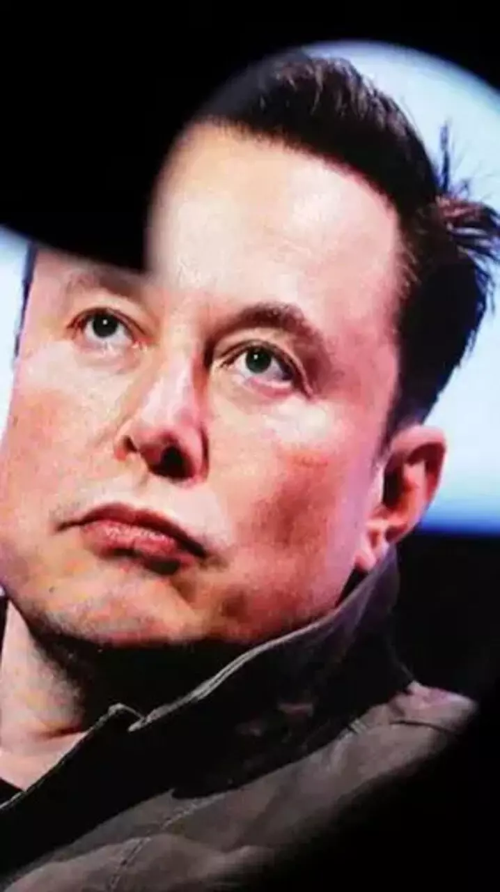 Micro blogging site Twitter faces outage amid turmoil in company