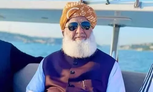 Imran outshines Shahrukh and Salman in acting skills, says Pakistan Democratic Movement chief Fazl