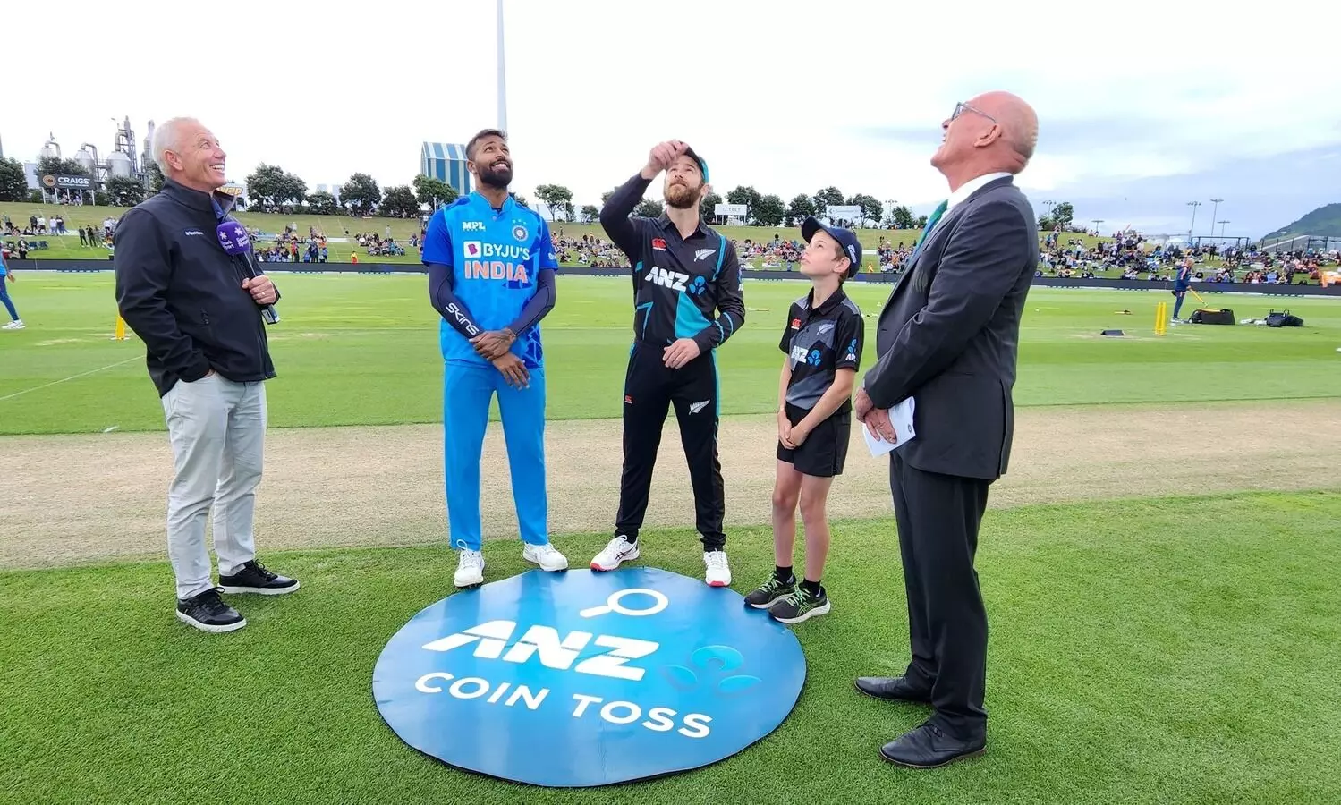 IND v NZ, 2nd T20I: New Zealand win toss, elect to bowl first against India at Bay Oval
