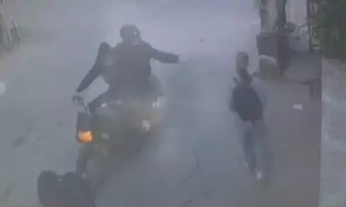 WATCH: Acid flung on girl on way to school in Delhi; 3 held