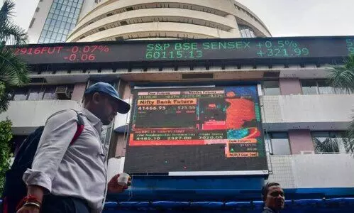 Markets decline in early trade amid weak global trends