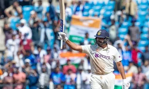 1st Test: Rohit hits hundred as India reach 226/5 at Tea on Day 2