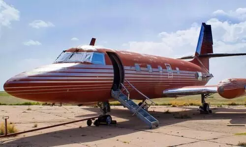 Elvis Presleys private jet auctioned for $260K after 4 decades in desert