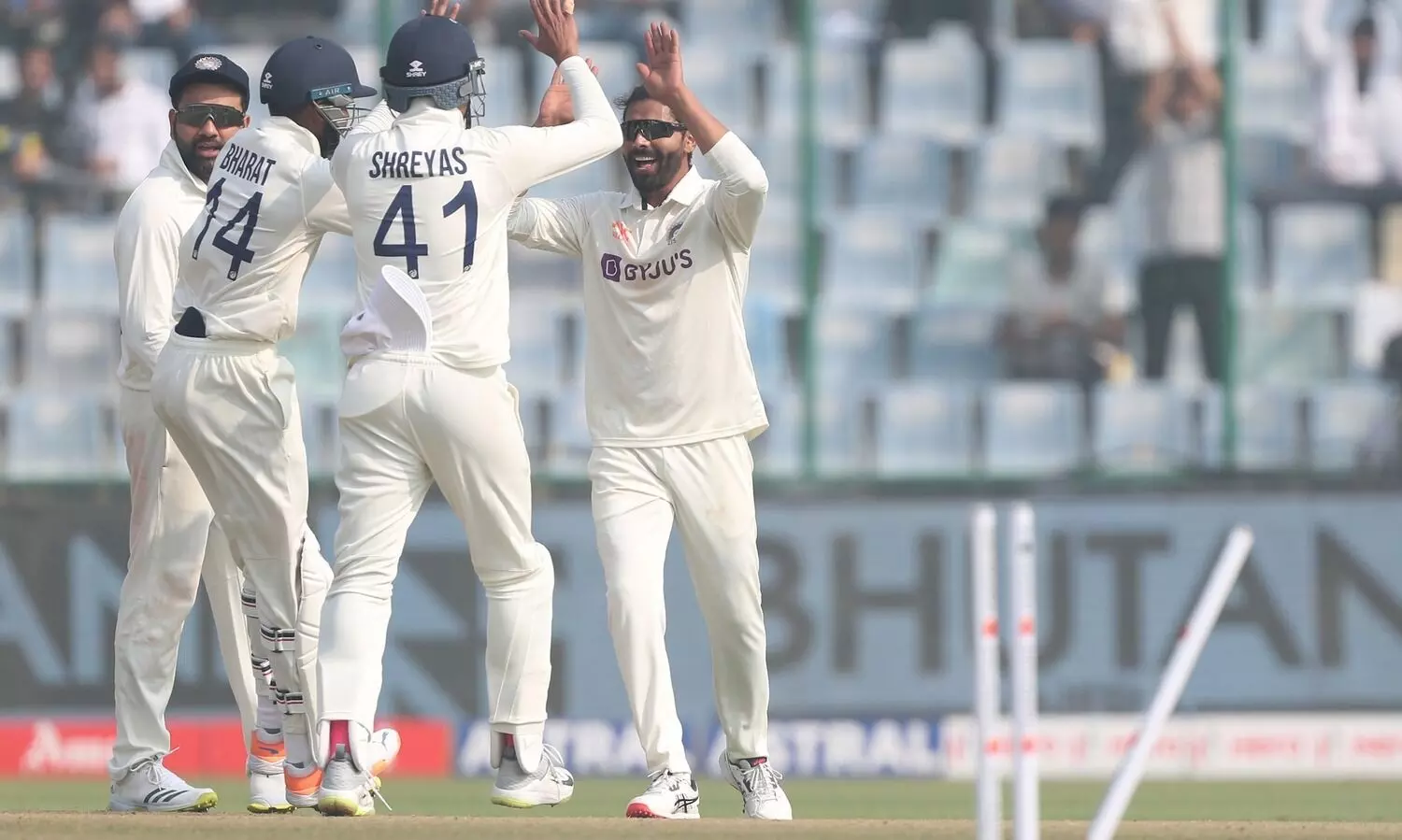 India need 115 to win second Test against Australia