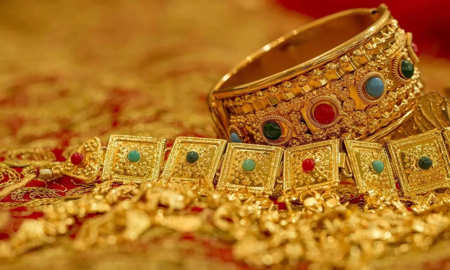 Sale of gold jewellery and gold artefacts hallmarked without six-digit code to be banned from Apr 1