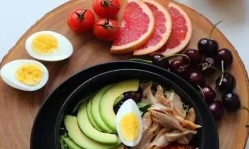 Stay fit while indulging into food blogging