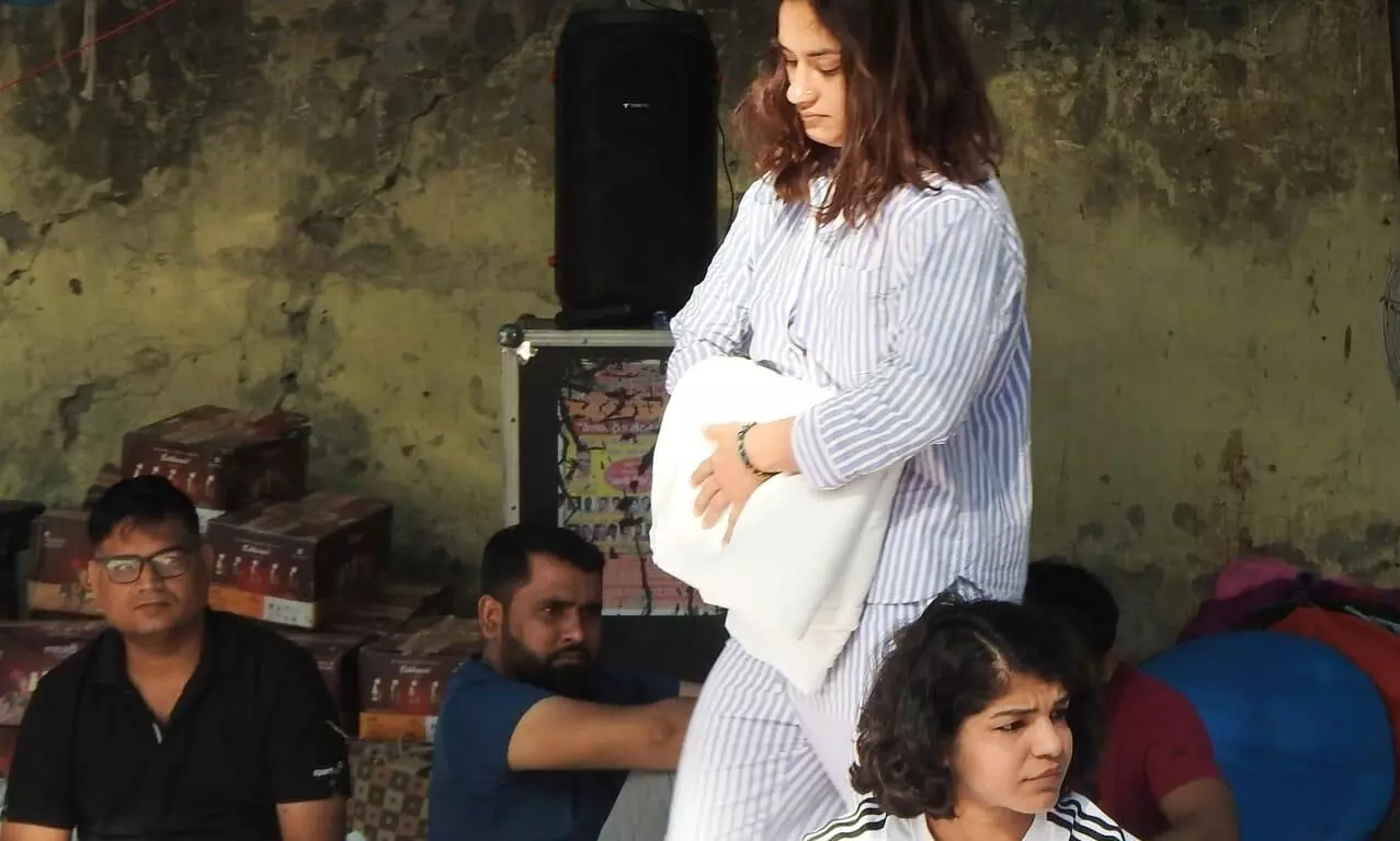 SC issues notice on wrestlers plea seeking FIR against WFI chief SC issues notice on wrestlers plea seeking FIR against WFI chief