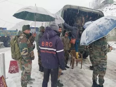 BRO rescues 40 tourists stranded in Sikkim after heavy rainfall BRO rescues 40 tourists stranded in Sikkim after heavy rainfall