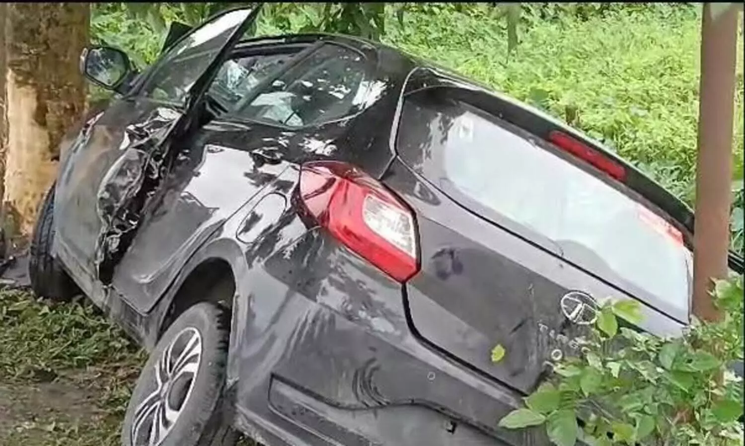 Assam: Four killed, one injured in deadly road accident at Digboi