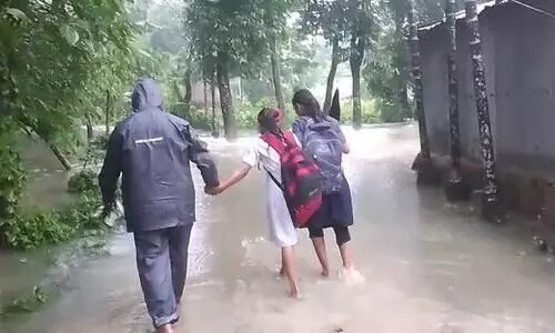 Incessant rain creates flooding in several parts of Assam; nearly 33,500 people hit
