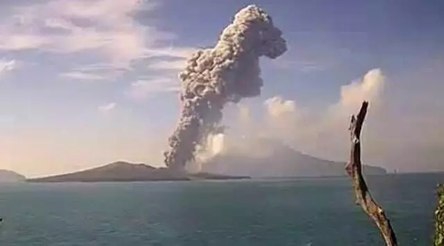 Indonesias Anak Krakatau volcano erupts Indonesias Anak Krakatau volcano erupts