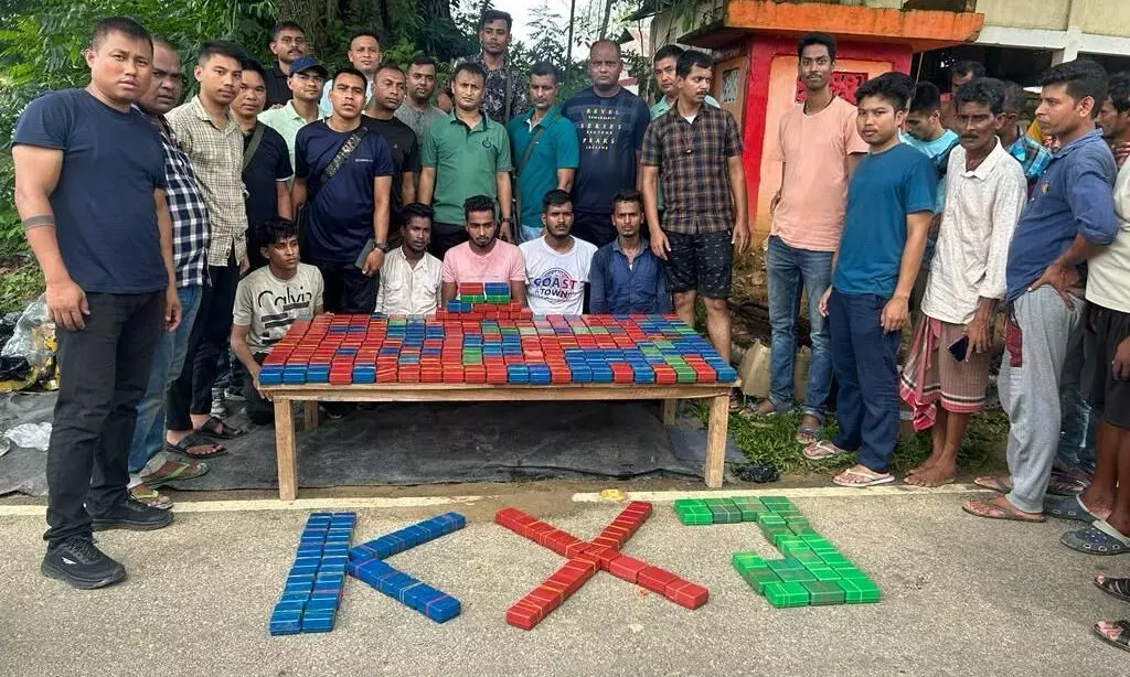 Assam: Karimganj police seizes heroin worth Rs. 25 Cr, five arrested Assam: Karimganj police seizes heroin worth Rs. 25 Cr, five arrested