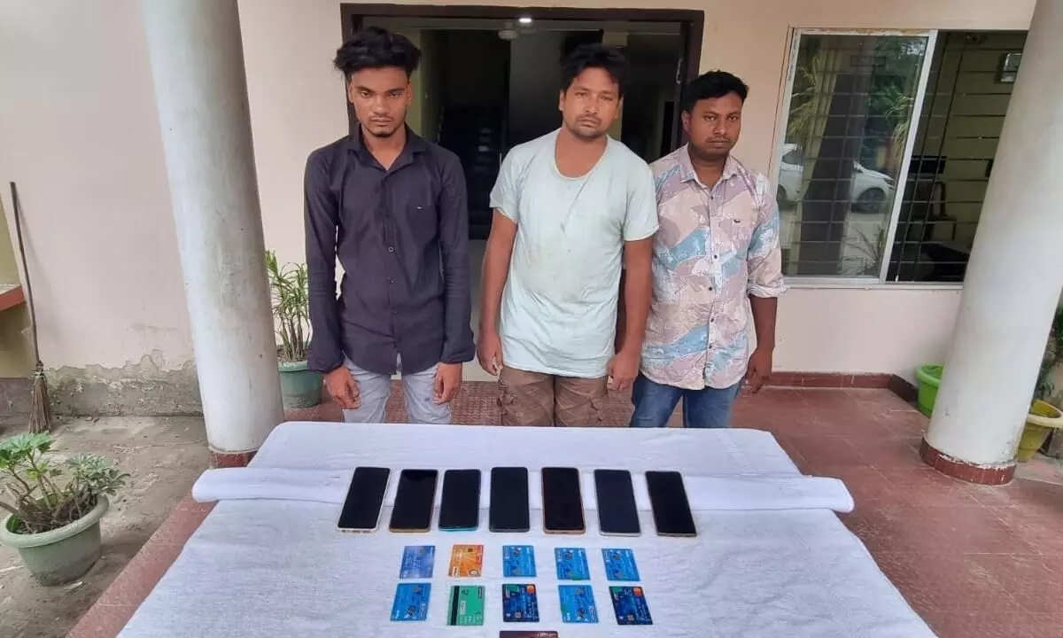 3 Cyber Criminals From Jamtara Arrested In Siliguri 2718