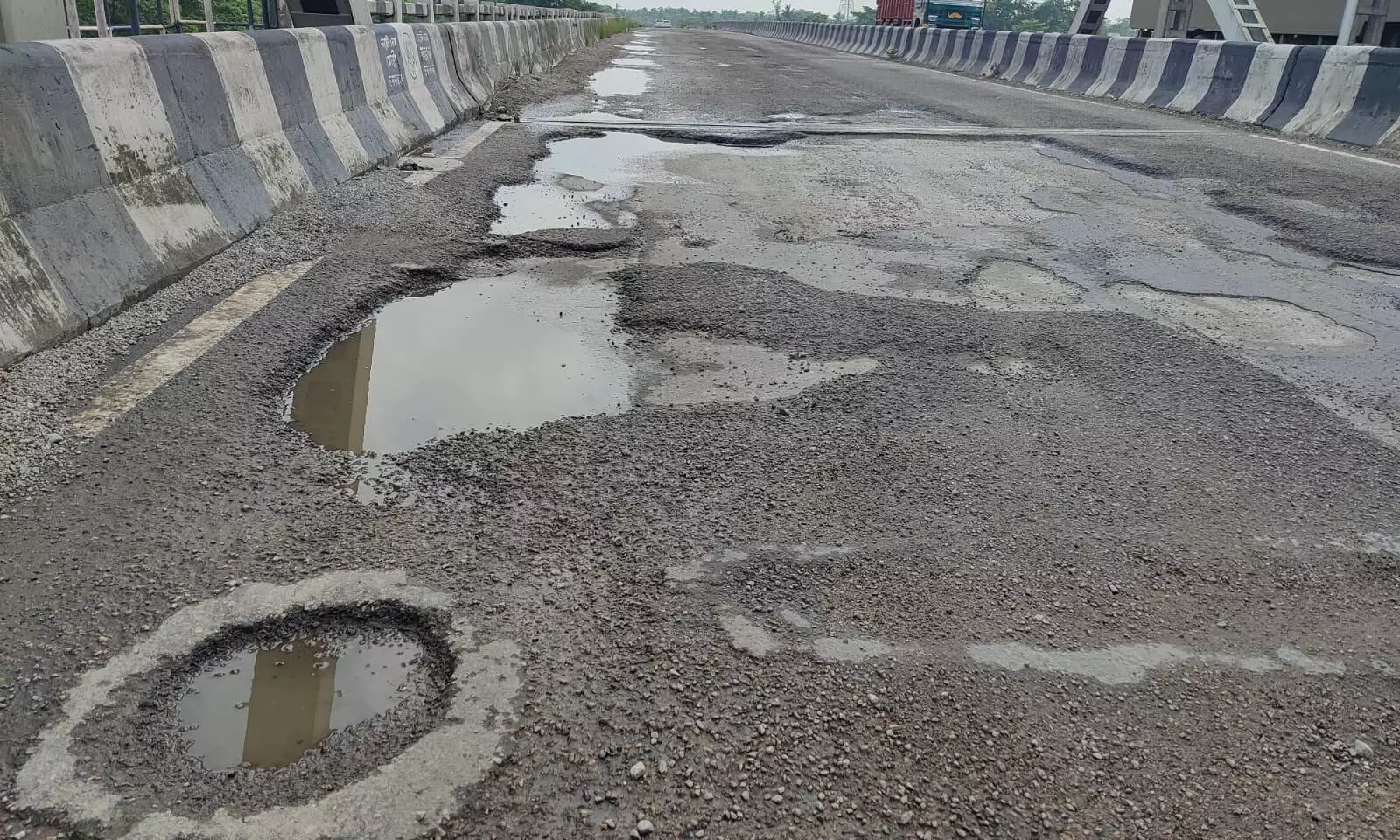 NH- 27 becomes a death trap for commuters in Pathsala NH- 27 becomes a death trap for commuters in Pathsala