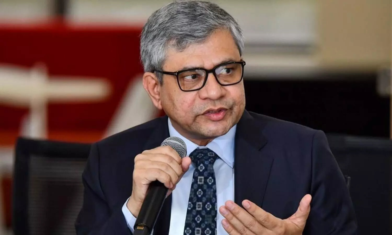 Railway Minister announces Rs 10 L ex-gratia for bridge collapse victims in Mizoram