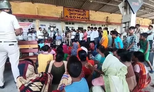 Dhubri: Protest erupts at Agomoni Railway Station over stoppage of train