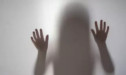 Construction site workers molests young woman in Guwahati Construction site workers molests young woman in Guwahati