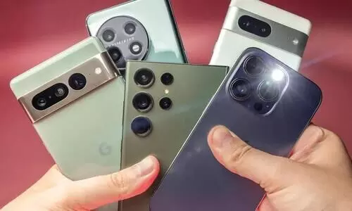 Global smartphone market declines for 9th consecutive quarter, Samsung leads