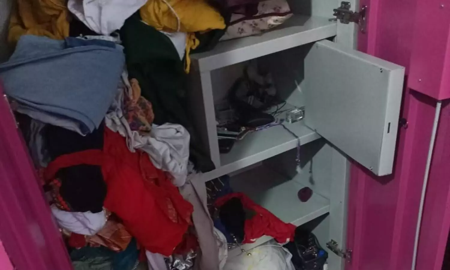 Biswanath: Thieves decamp with cash, jewellery from locked residence