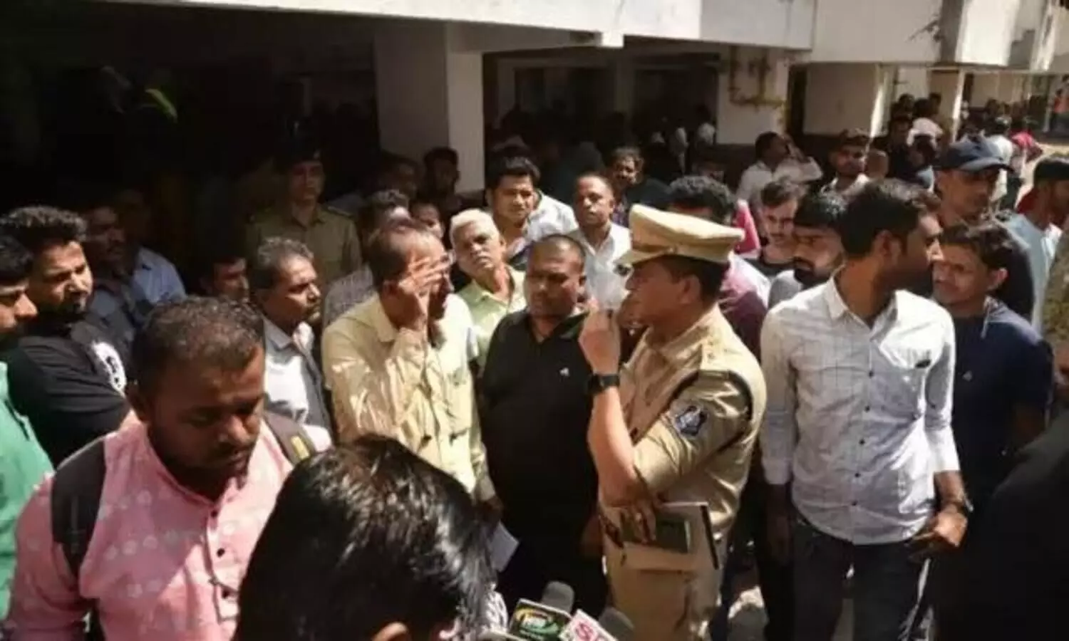 Mass Suicide: 7 of a family in Surat found dead