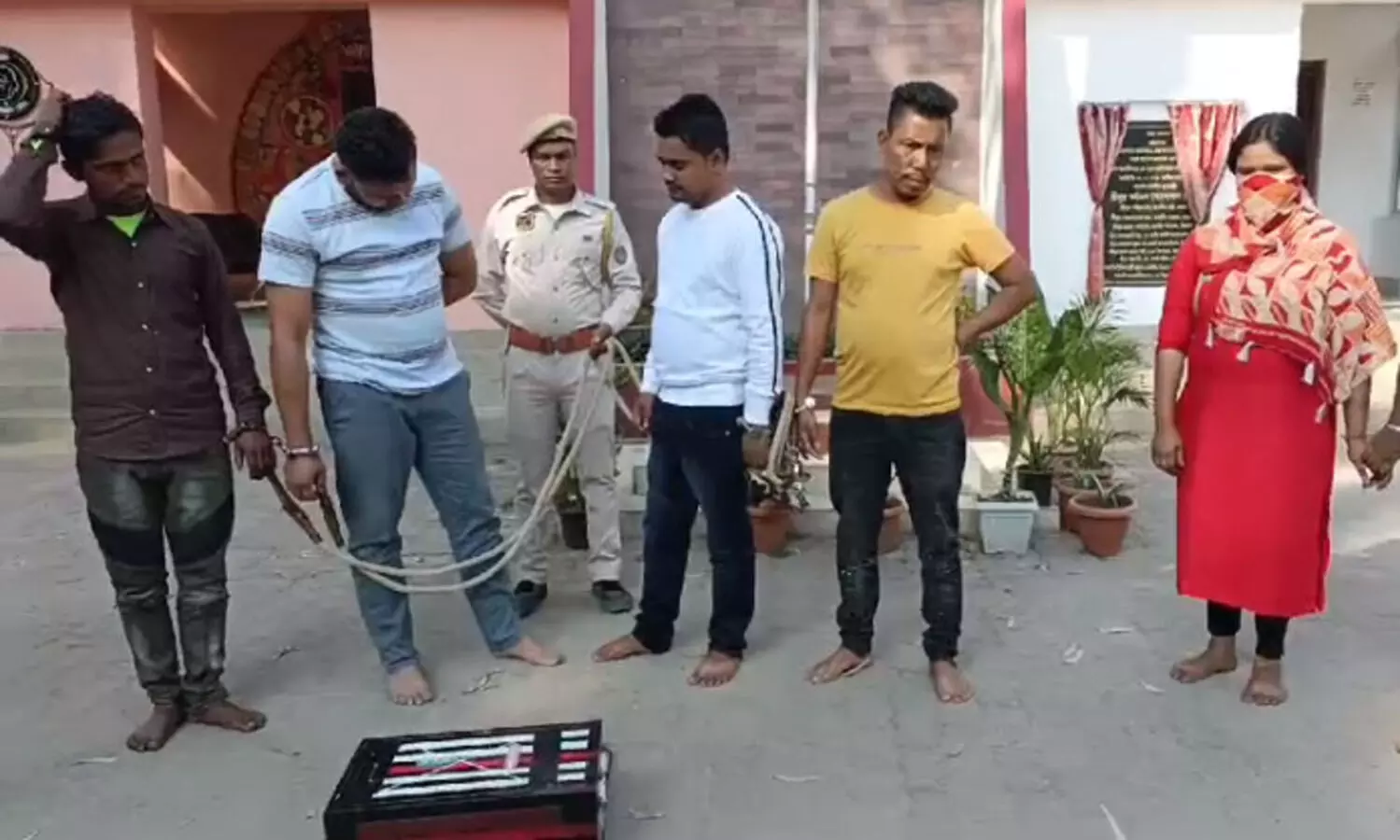 Assam: Fake currency note making gang busted, 5 held including journalists