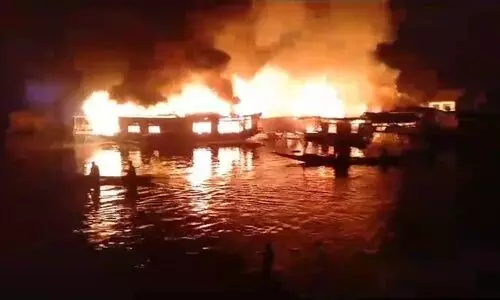 Massive fire destroys several houseboats in Srinagar’s Dal Lake