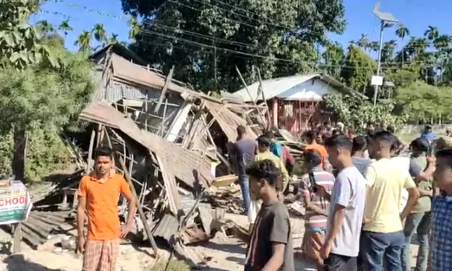 Assam: Road accident in Bongaigaon injures 8 including children Assam: Road accident in Bongaigaon injures 8 including children