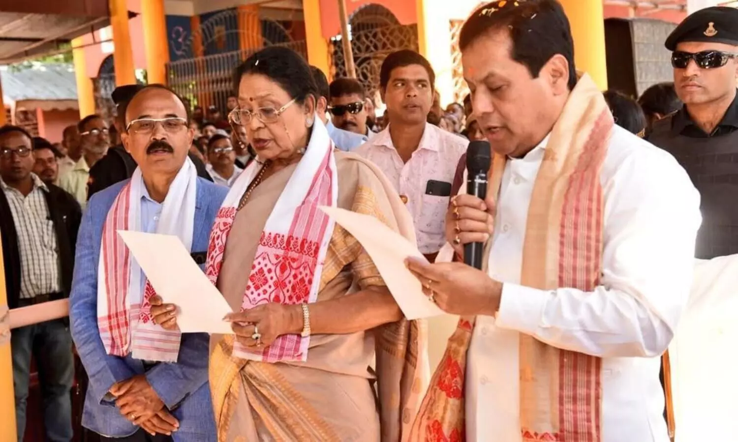Union Minister Sarbananda Sonowal joins PM Modi during Sankalp Yatra in Assam