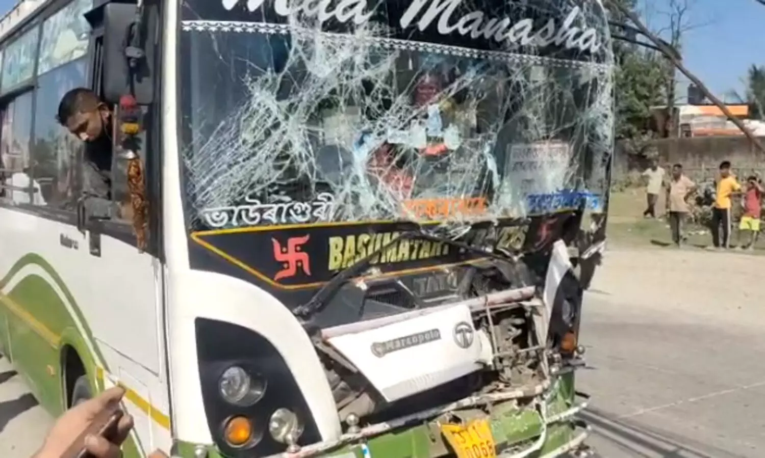 Assam: Road mishap injures six near Bonagaigaon NH 27