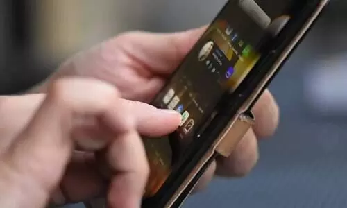 Female rider snatches Uber drivers phone under Bhangaghar flyover in Guwahati