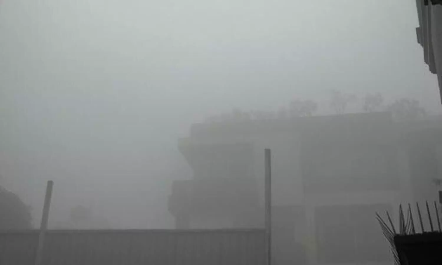 Dense fog covers Delhi; flights, trains delayed