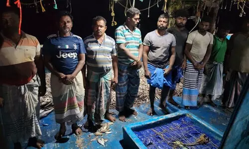 Sri Lankan Navy apprehends 18 Indian fishermen