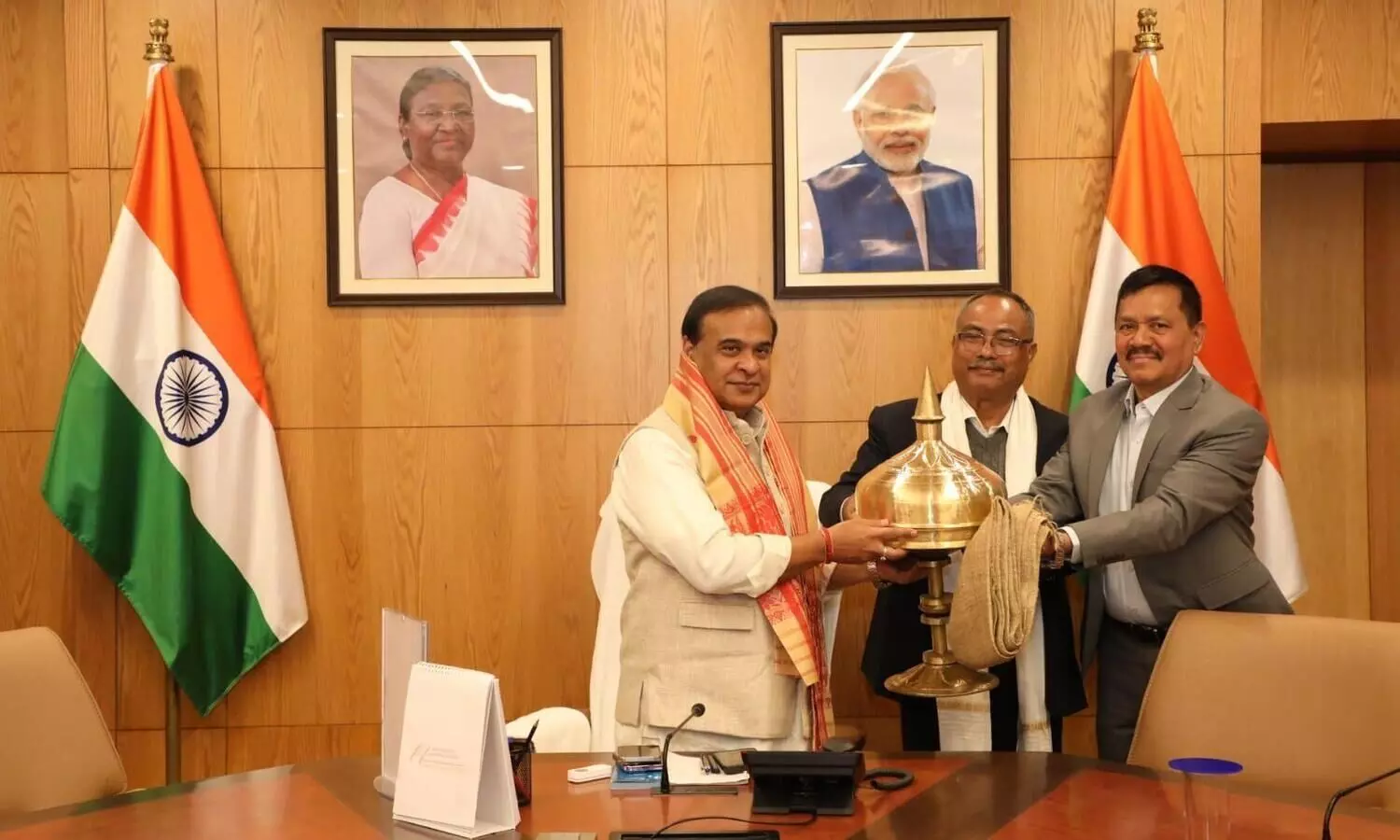 ULFA pro-talks faction meets CM Sarma; discusses rehabilitation of ex-cadres