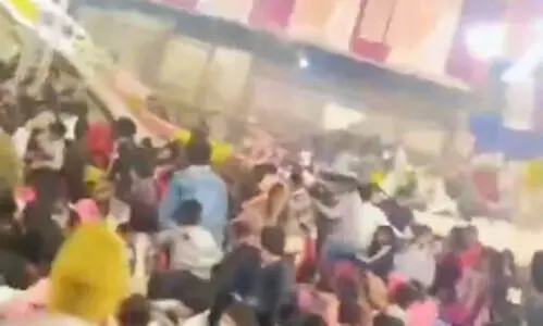 Delhi: One dead, several injured as platform collapses during Mata Jagran