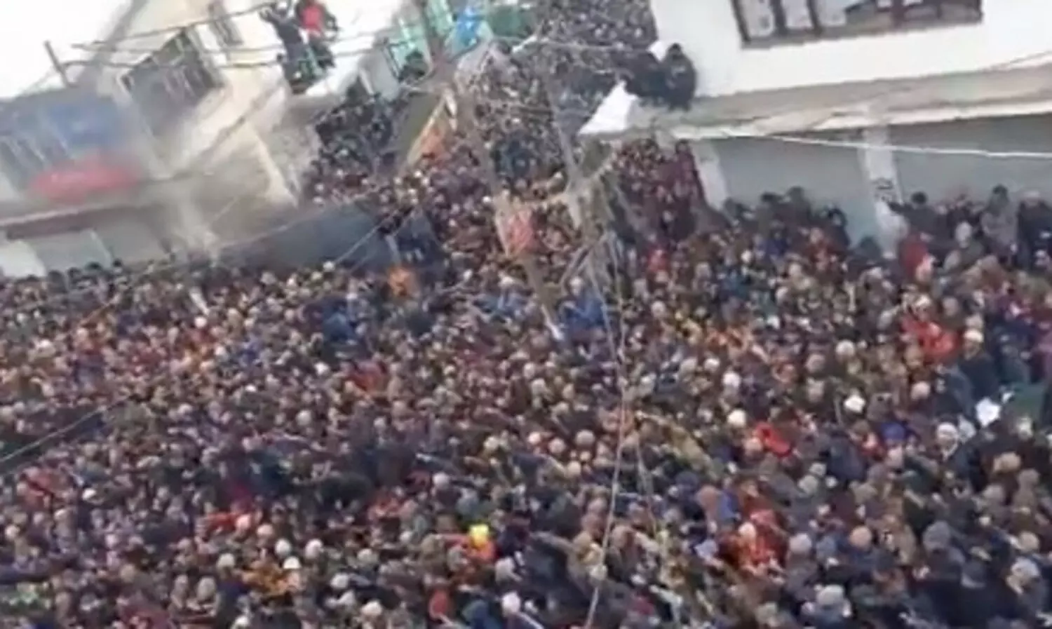 Ladakh experiences complete shutdown as thousands rally for statehood, inclusion in Sixth Schedule Ladakh experiences complete shutdown as thousands rally for statehood, inclusion in Sixth Schedule