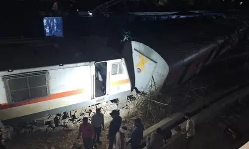 Four coaches, engine of superfast train derail in Ajmer; several injured