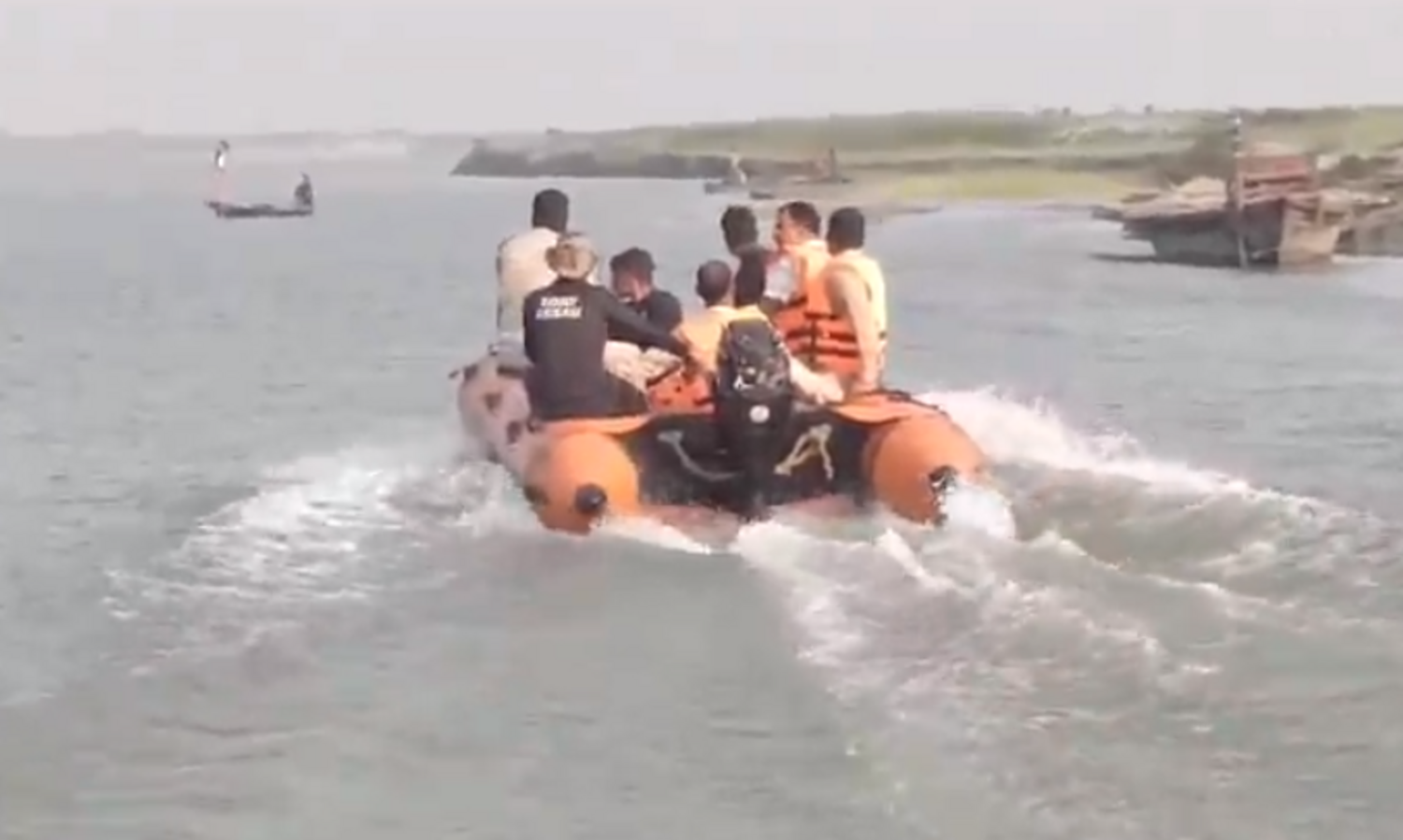 Assam: One dead, two missing as boat capsizes in South Salmara-Mankachar district