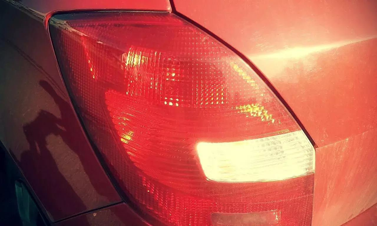 Vehicles entering Assam without red reflectors can face fines or be turned back 