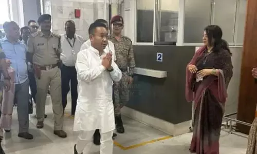 Sikkim Chief Minister highlights vulnerabilities of NH10 to Central Government