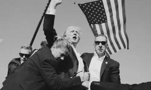 Donald Trump attacked during election rally, suspected gunman shot dead