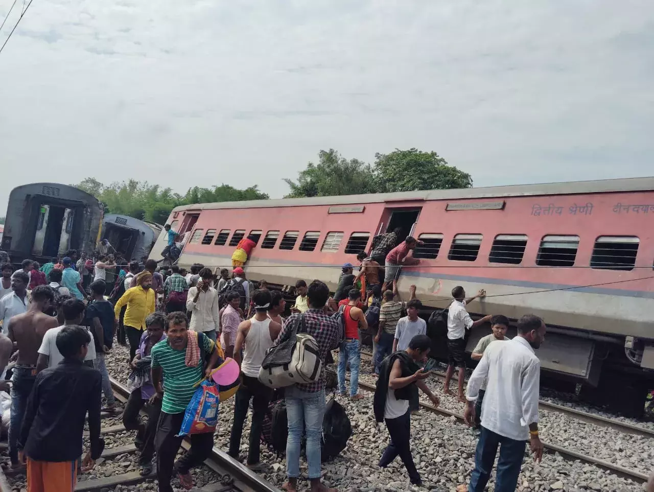 Dibrugarh Express derails in UP; Several feared trapped, 1 dead