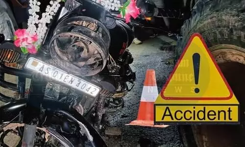 Road mishap kills two cops in Karimganj