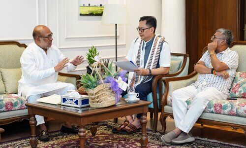 Manipur CM meets Rijiju in Delhi; discuss development projects